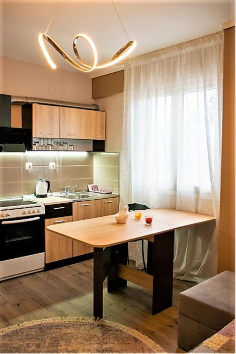 Jukebox Suite 2 Bedrooms - Big Balcony テッサロニキ エクステリア 写真
